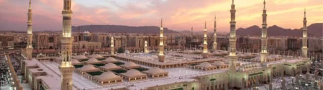 shalat arbain adalah