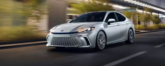 Toyota Camry 2025