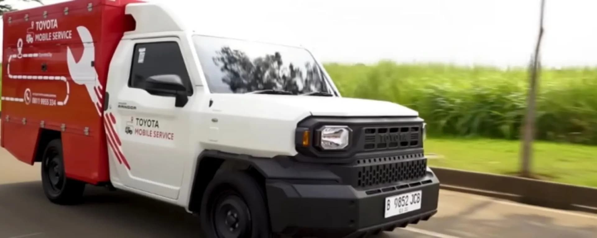 Toyota Mobile Service Pakai Hilux Rangga