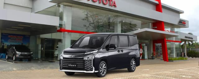 Kredit Toyota Voxy