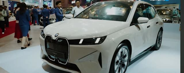 BMW IX