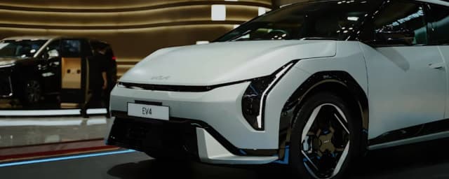 KIA EV4