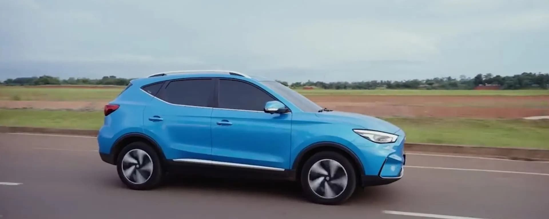 MG ZS EV 2025