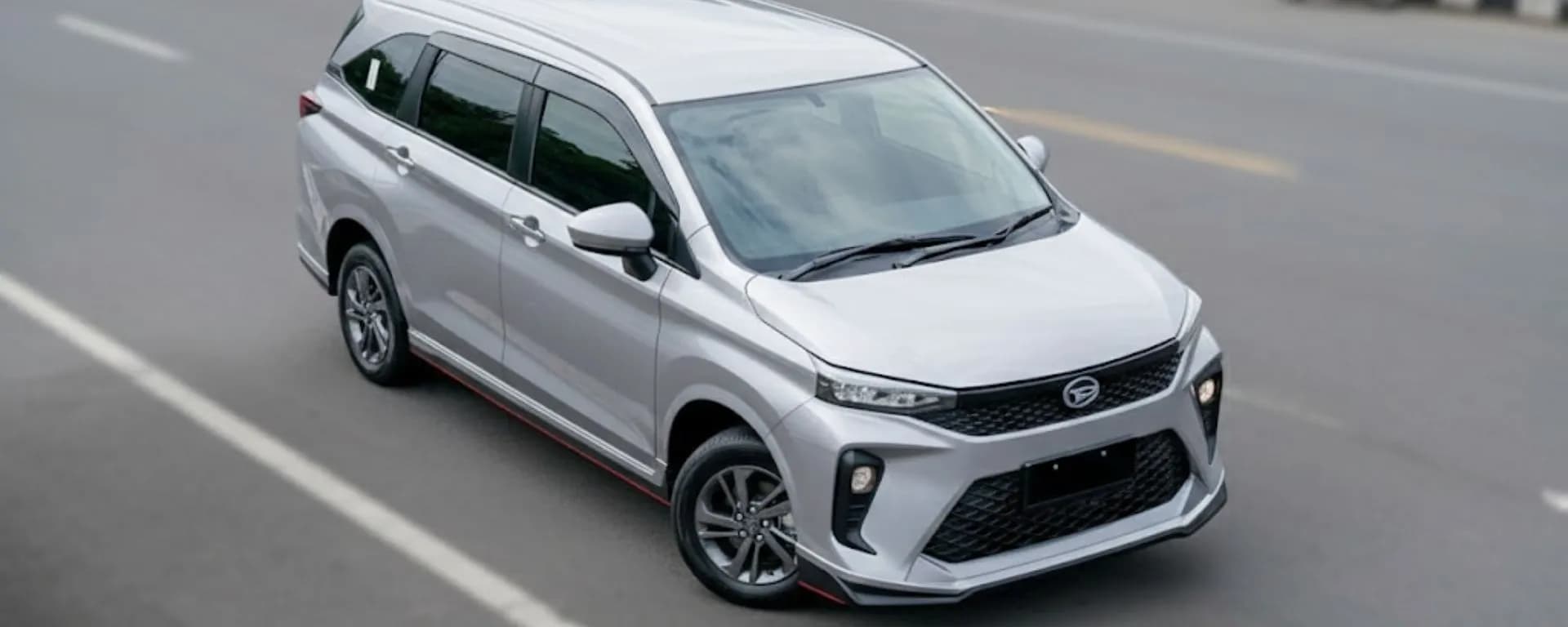 kredit mobil xenia dp 10 juta