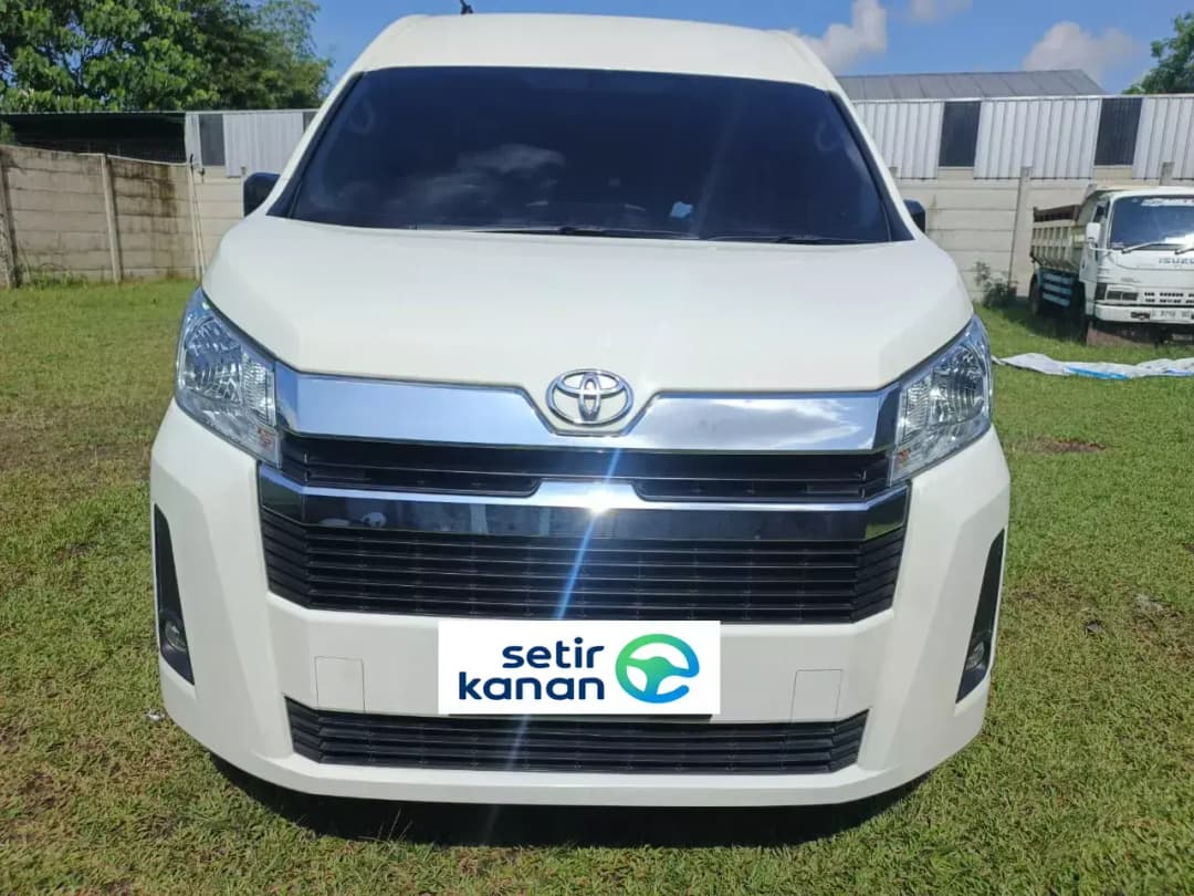 2025 TOYOTA PREMIO 2.8 MT NEW HIACE