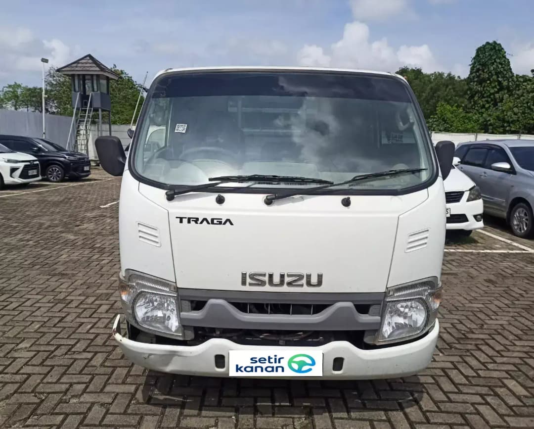 2025 ISUZU PU FLAT DECK M/T TRAGA