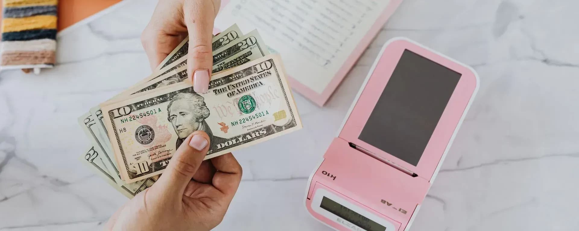 Pinjam Uang Kemana Selain Pinjol?