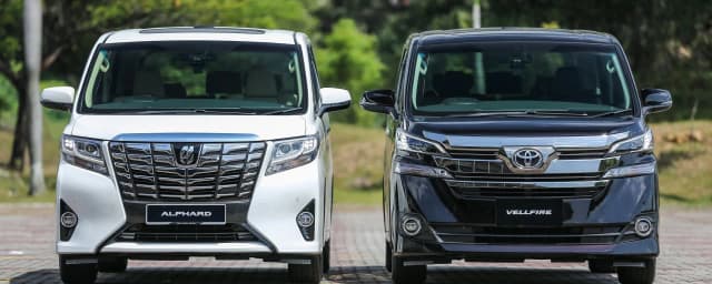 Toyota Vellfire HEV VS Alphard HEV