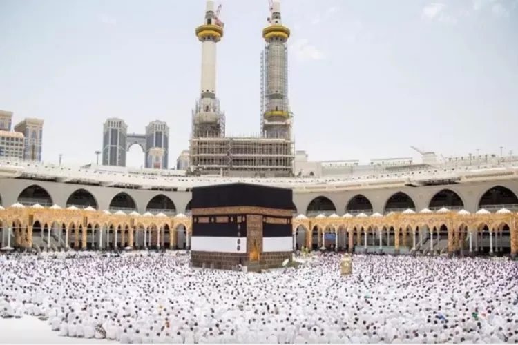perbedaan haji furoda dan haji plus