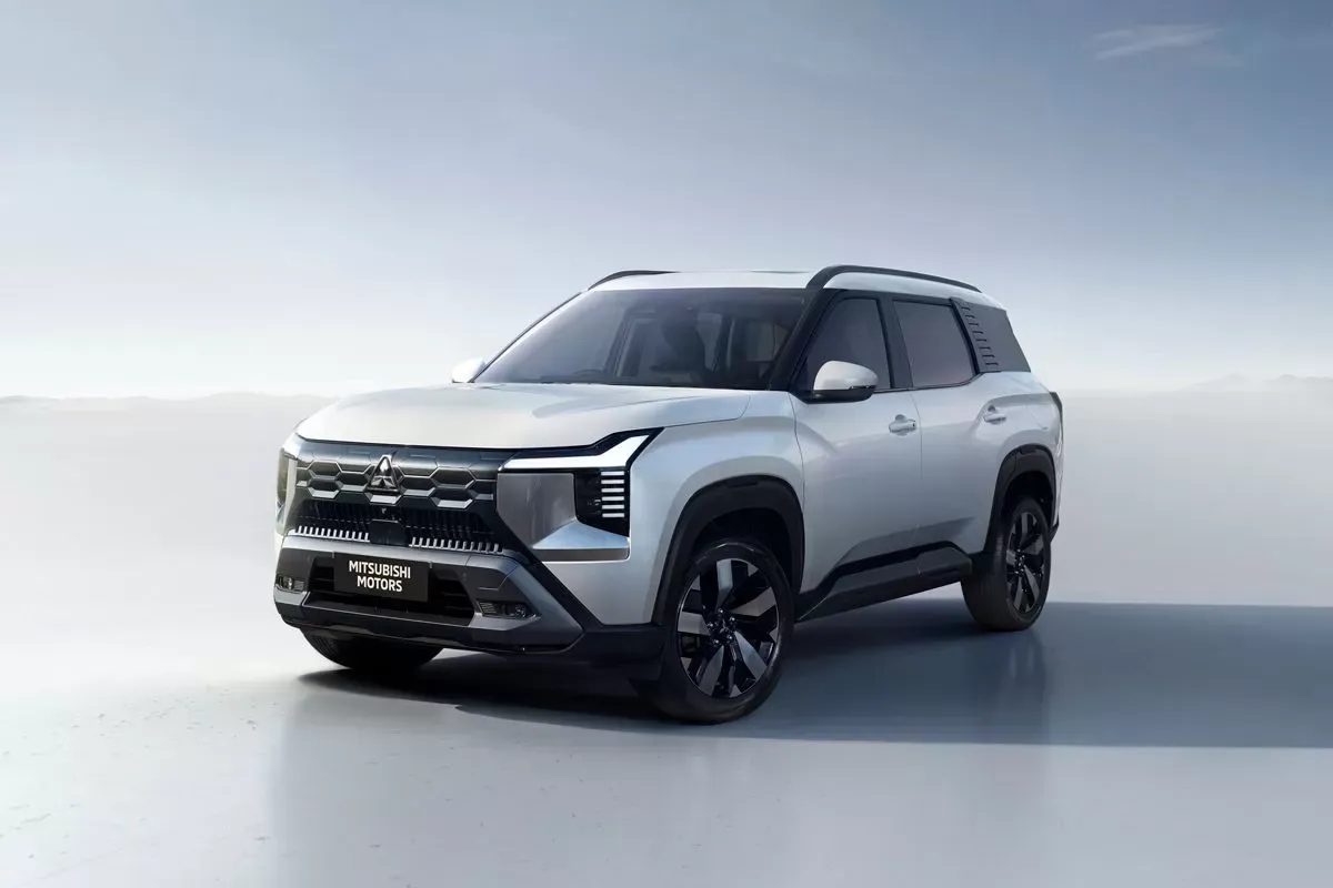 Mitsubishi Destinator