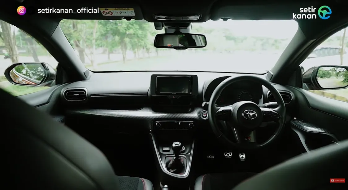 Toyota GR Yaris
Toyota GR Yaris Pre Facelift
hatchback dua pintu
hot hatchback
toyota
interior Toyota GR Yaris
interior Toyota GR Yaris Pre Facelift