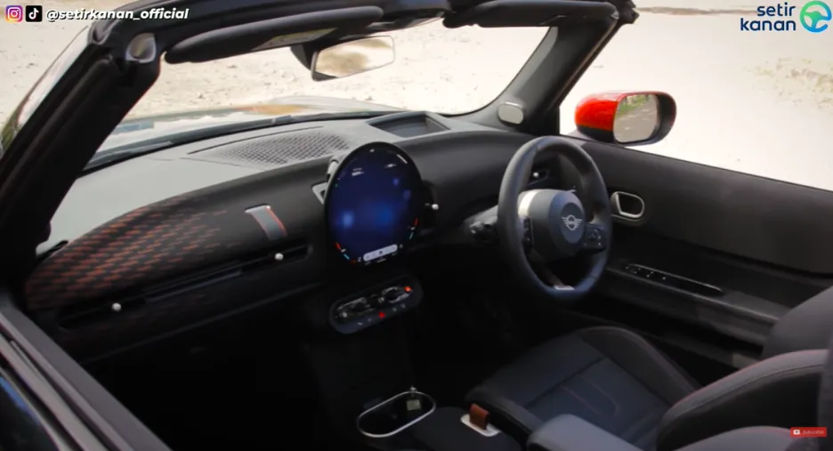 review mini cooper cabrio jcw
mini cooper cabrio jcw
interior mini cooper cabrio jcw
mobil compact
mobil mewah
mobil eropa