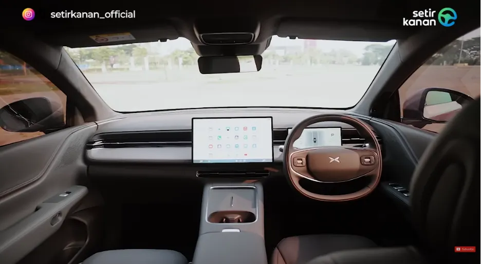 SUV EV
Xpeng G6
Xpeng
suv canggih
interior Xpeng G6