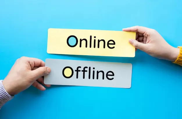 perbandingan dana tunai online vs offline