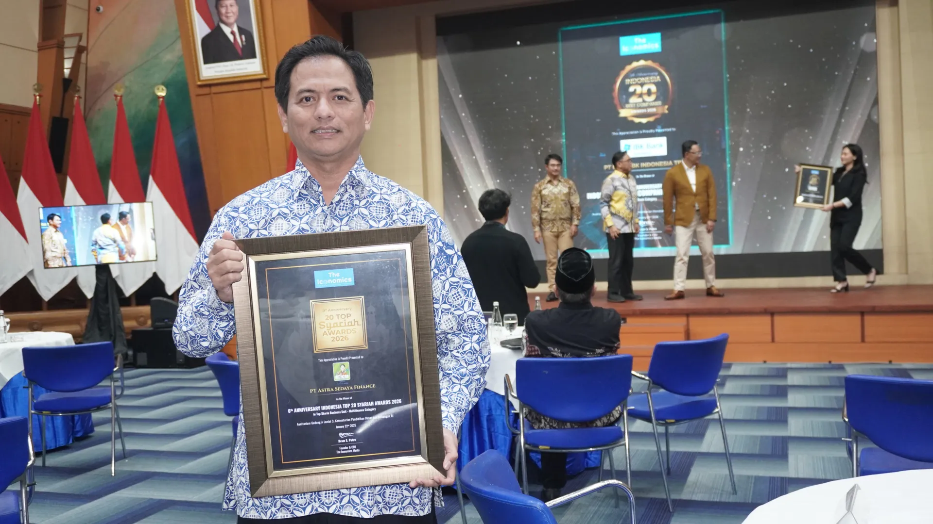 penghargaan pada ajang “6th Anniversary Indonesia 20 Syariah Awards 2026”